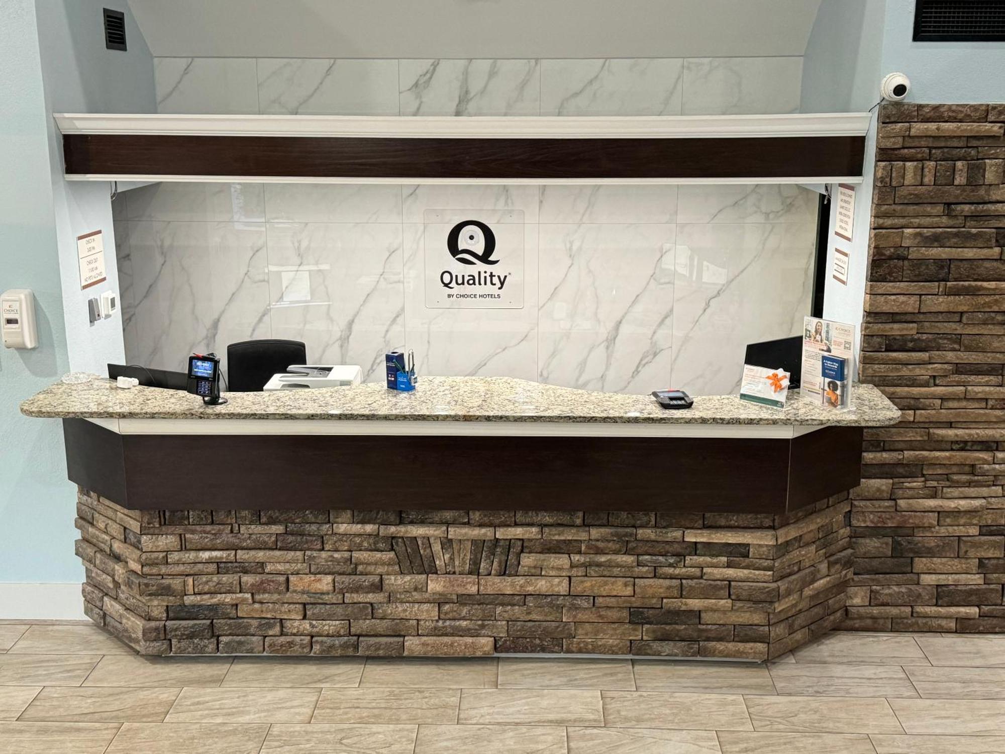Quality Inn Lavonia Exterior photo