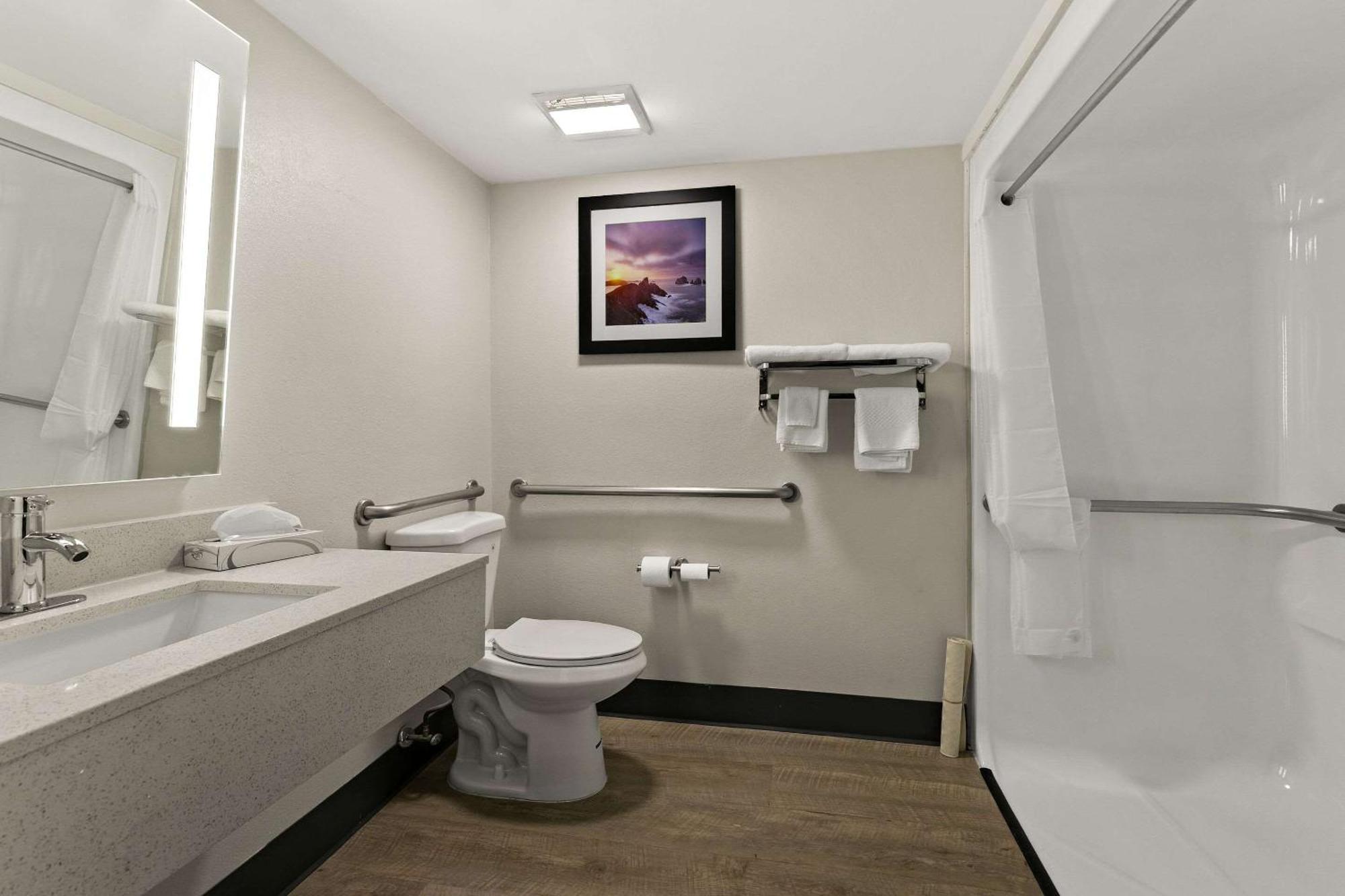 Quality Inn Lavonia Exterior photo